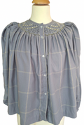 Chemisier femme manches longues, smockée. Motif carreaux bleu-gris.