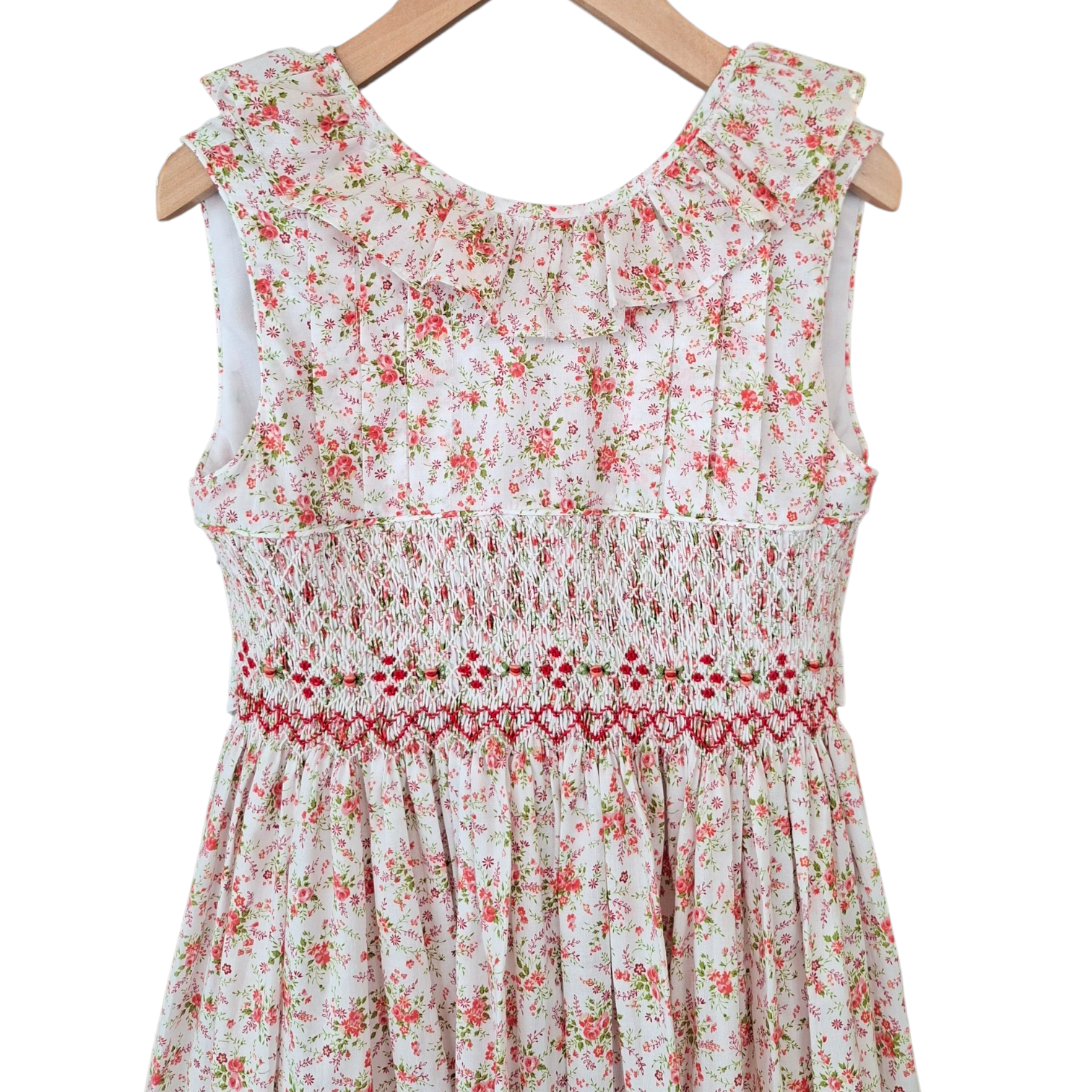 Robe de printemps / été, smockée à Fleurs.
