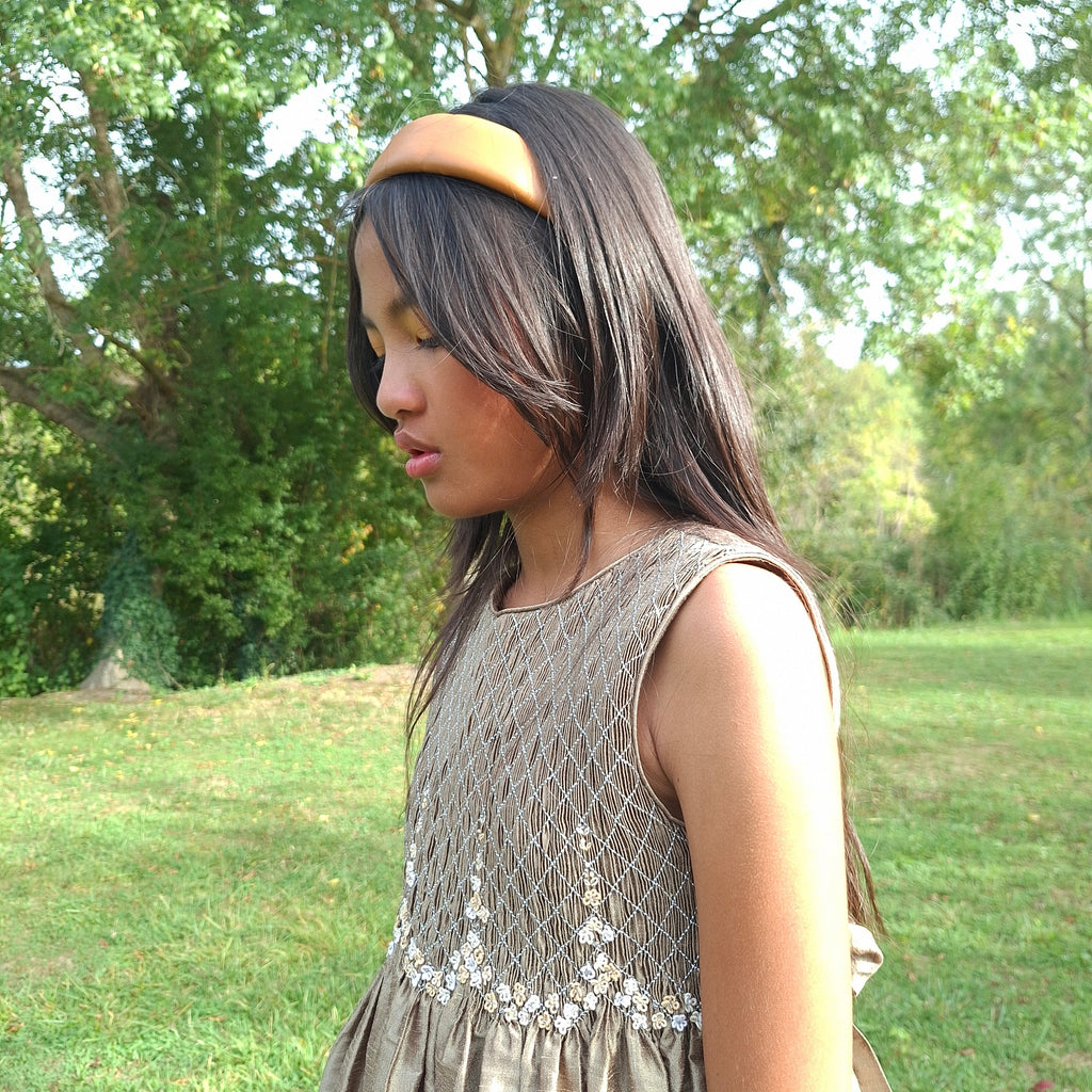 Robe smockée en soie sauvage. 10 ans