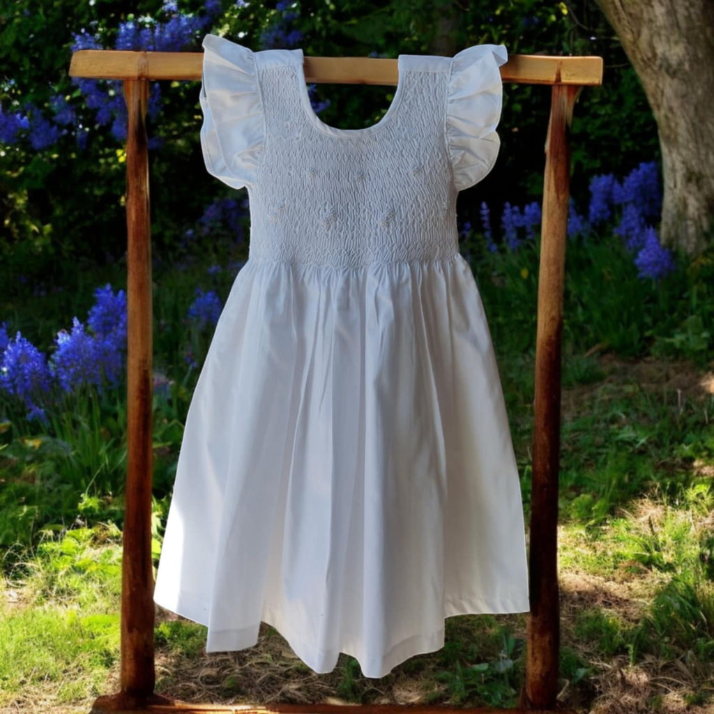 Robe blanche cérémonie. Robe demoiselle d’honneur. Robe smockée