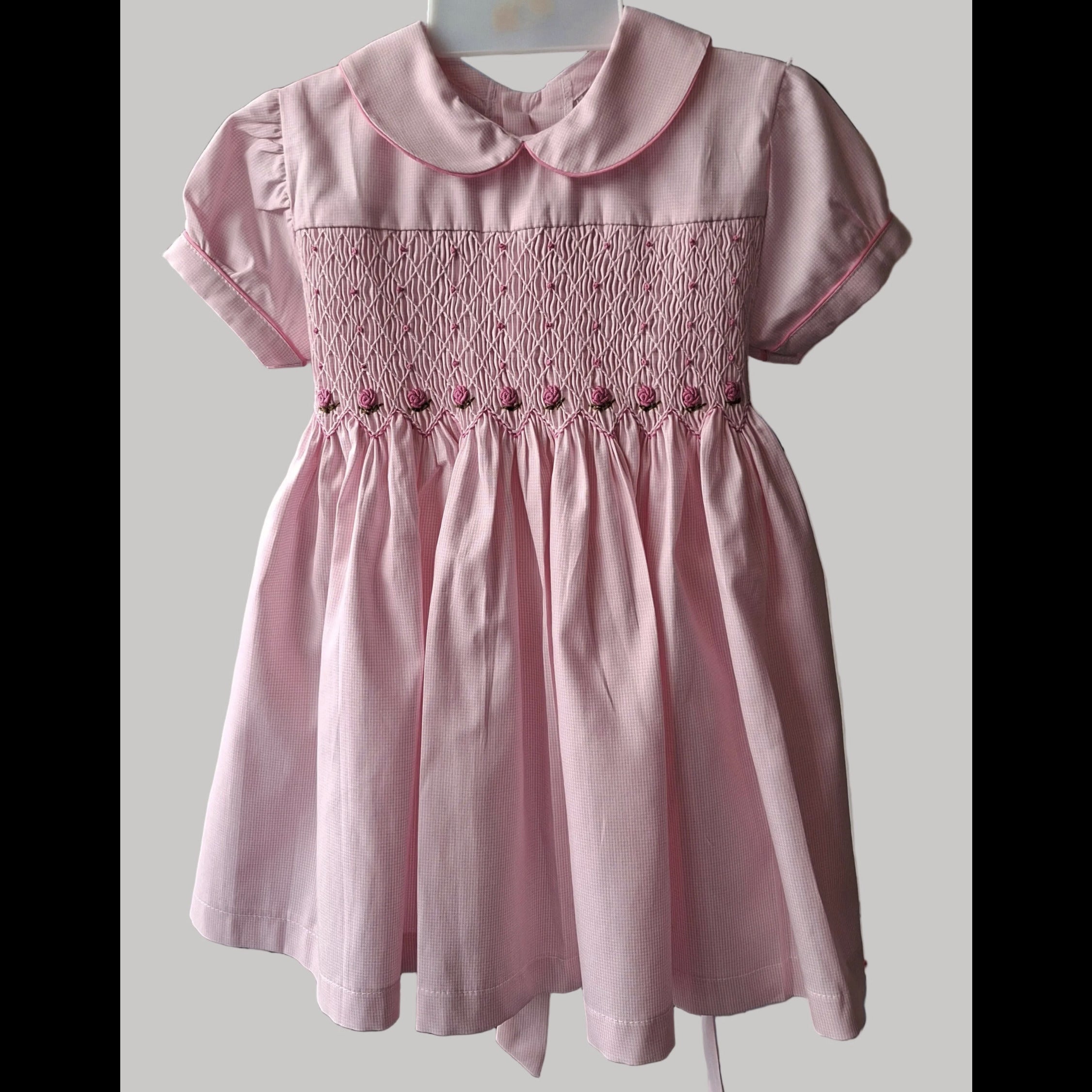 Robe à smocks rose très petits carreaux