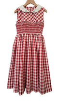 Magnifique robe vichy rouge avec col claudine. 8 ans